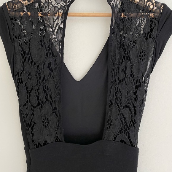 Gorgeous Guess Dress - Picture 4 of 5